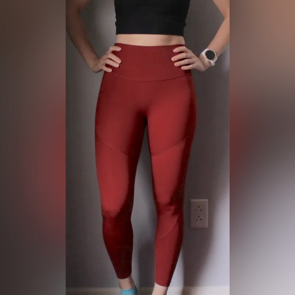 P'Tula Activewear Leggings. Like New! - Picture 2 of 5